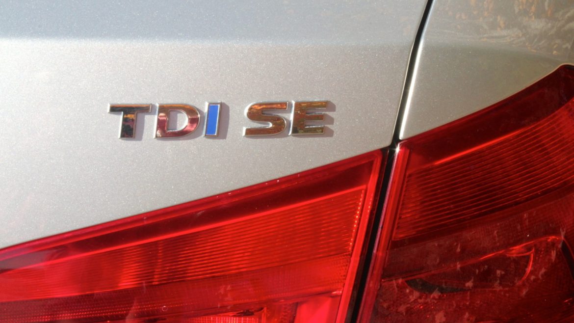 2012-volkswagen-passat_100406772