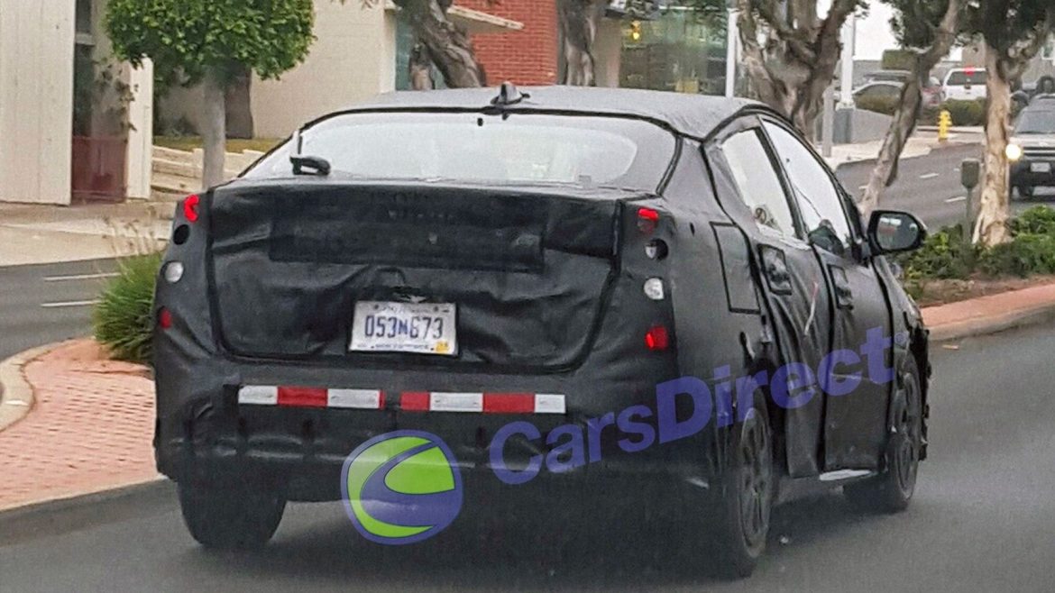2016-toyota-prius-camouflaged-test-car-southern-california-jun-2015-photo-by-cars-direct_100514616