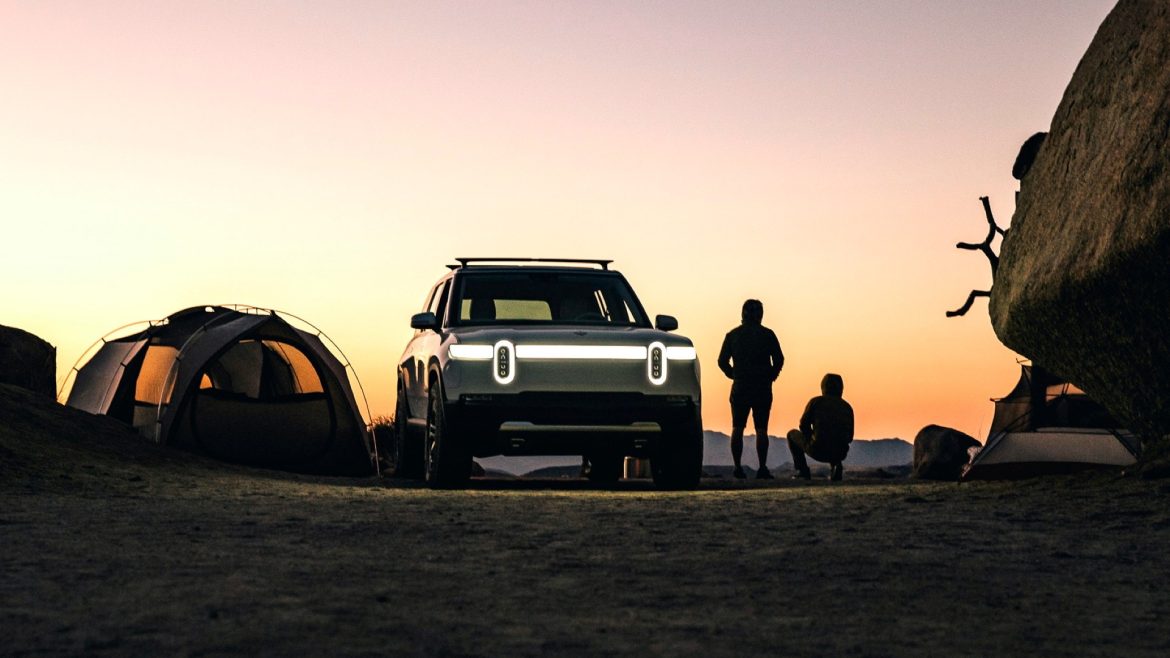 rivian-r1s_100769492